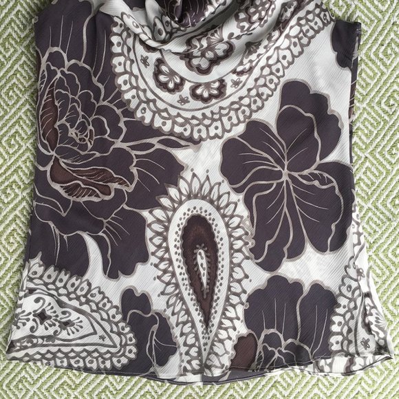 Draped Neckline Floral Blouse - Picture 8 of 10